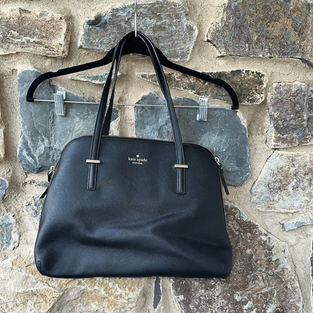 Kate Spade New York Cedar Street Maise Shoulder Bag in Black Saffiano Leather